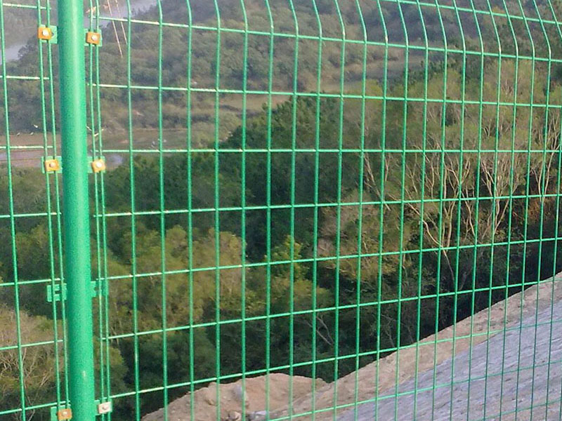 双边护栏网