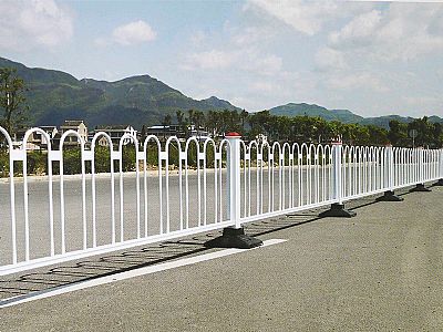 道路护栏